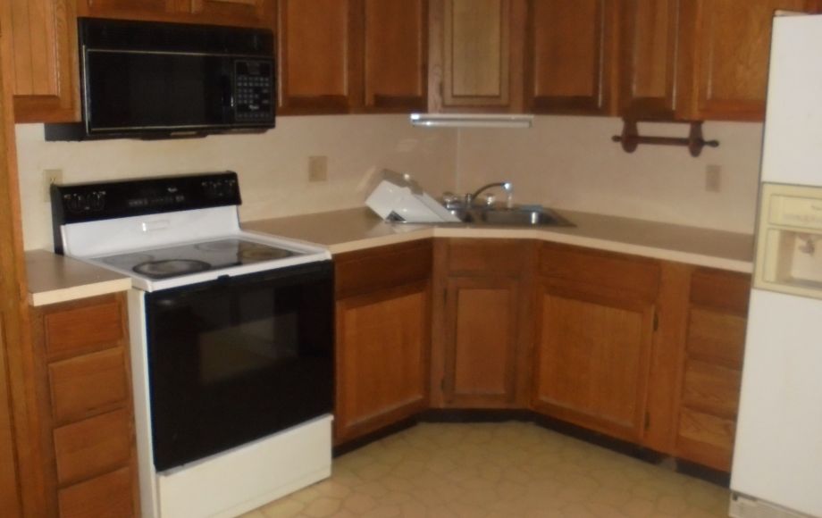 Image for ALL SOLD~9-REAL ESTATE AUCTIONS (House, Commercial Building & 7-Vacant Lots~Personal Prop)