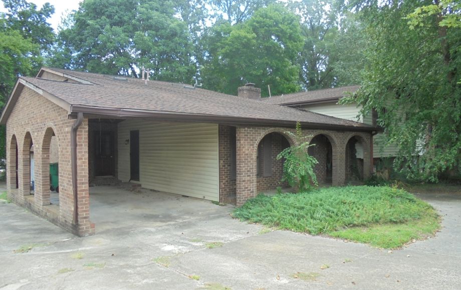 Image for ALL SOLD~9-REAL ESTATE AUCTIONS (House, Commercial Building & 7-Vacant Lots~Personal Prop)