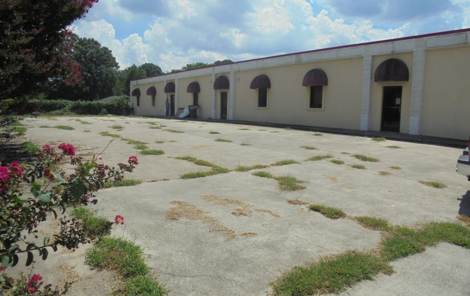 Image for ALL SOLD~9-REAL ESTATE AUCTIONS (House, Commercial Building & 7-Vacant Lots~Personal Prop)