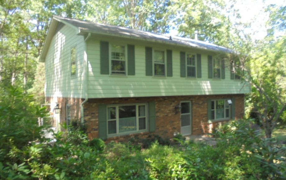 Image for SOLD~REAL ESTATE AUCTION (2 Story House 4/BR 2.5/BA on 5 AC)