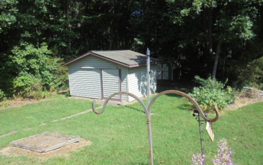 Image for SOLD~Brick Ranch 0.93 AC 3/BR, 2/BA in Forest Oaks Area~AUCTION