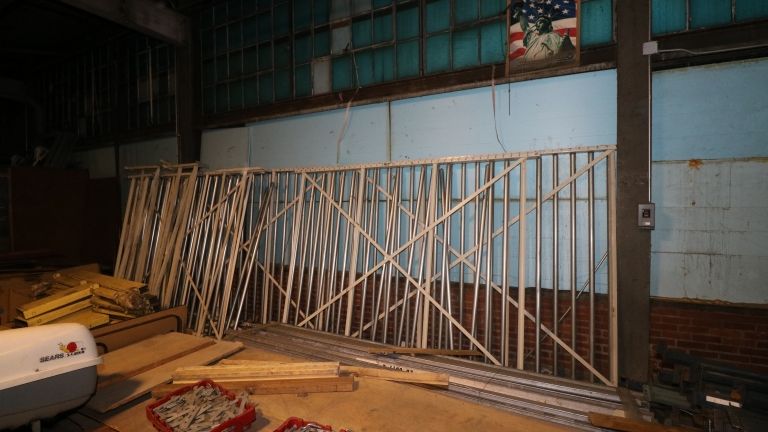 Banner Mattress Liquidation Contents Auction