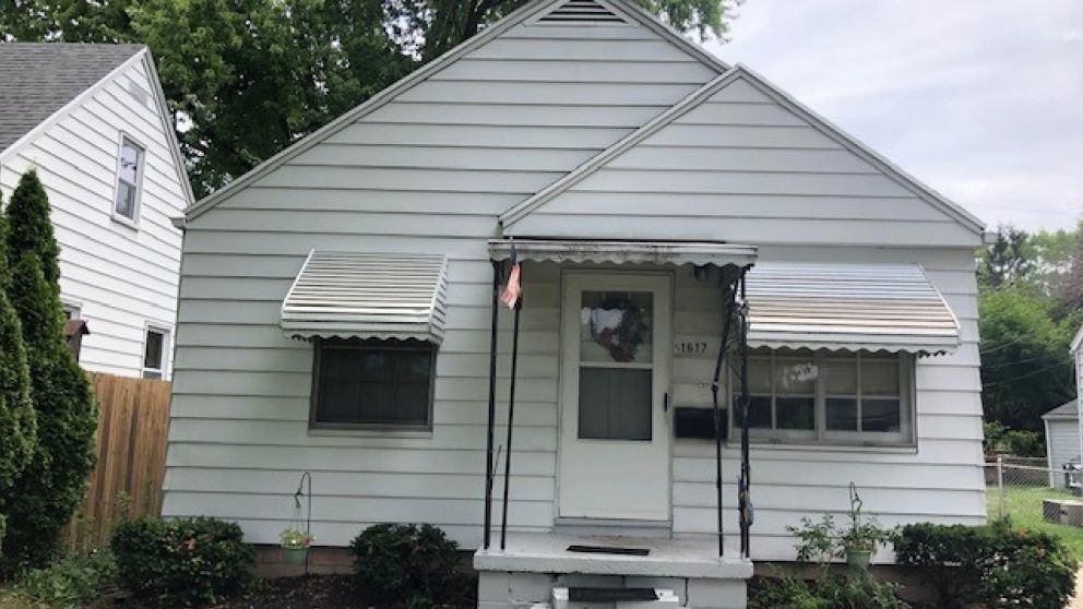 Absolute Auction 1617 Glenbrook Ave
