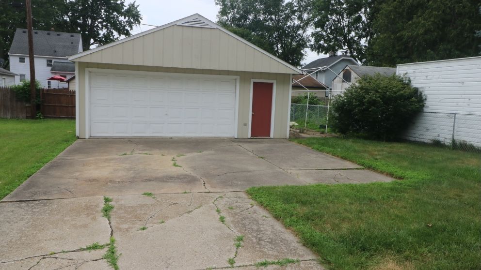 Minimum Bid Auction 35 000 5909 Georgedale Rd