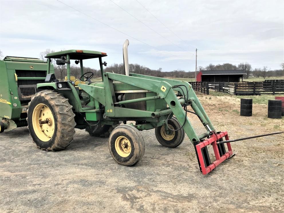 John Deere 4230, 58 loader, 2wd, 8307 hrs. Canopy Sn. RC1004829R