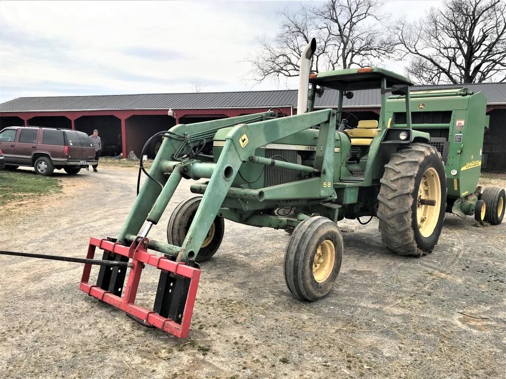 John Deere 4230, 58 loader