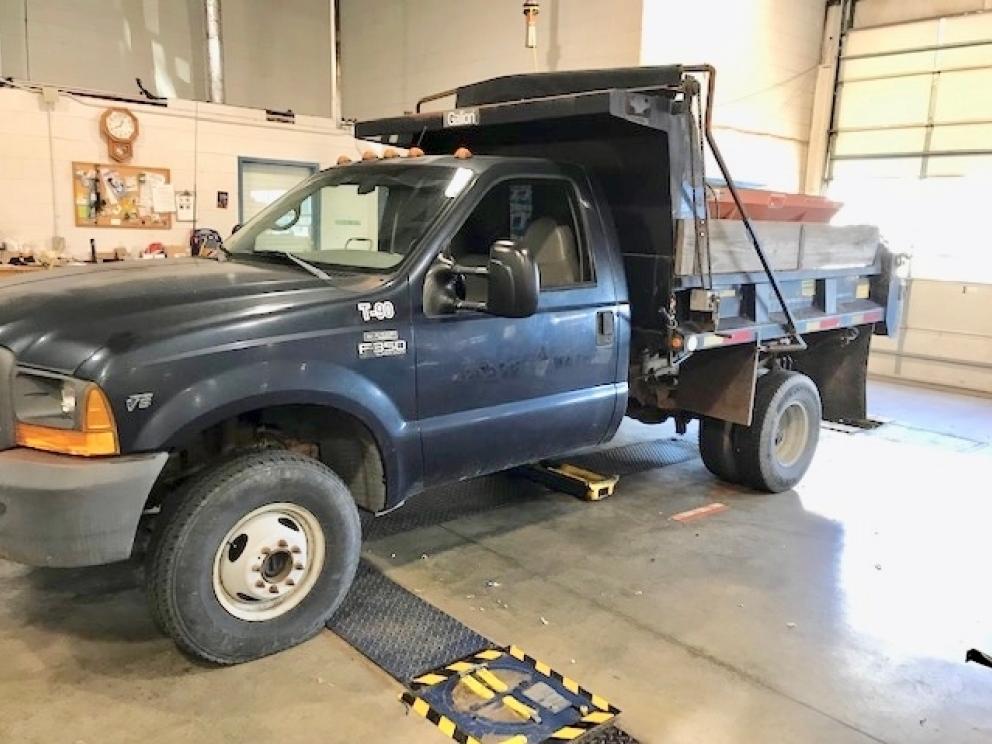 1999 Ford F-350 Superduty 4x4 Dump Truck, 22,406 Miles - 2
