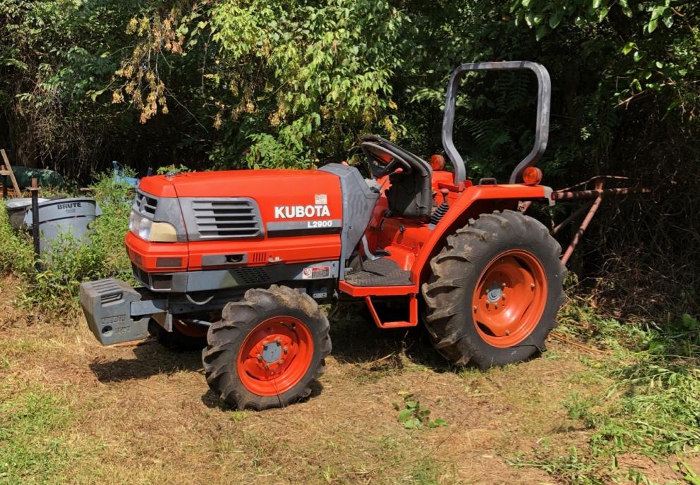 Kubota L2900 Tractor, 4x4, Shuttle Trans, 463 hours - 1