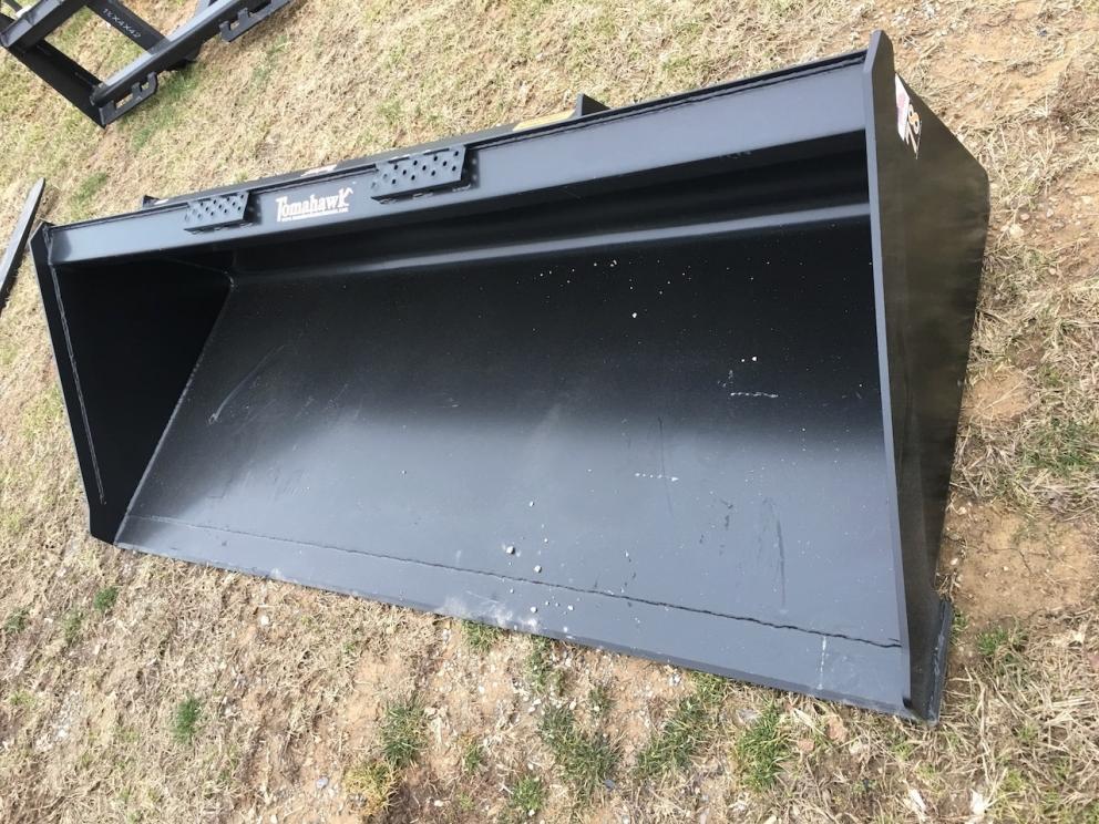Tomahawk, 78 in, Skid Steer Dirt Bucket