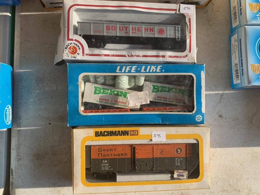 Bachmann Models: Southern coal car and box car, Life-Like Bekins moving and storage