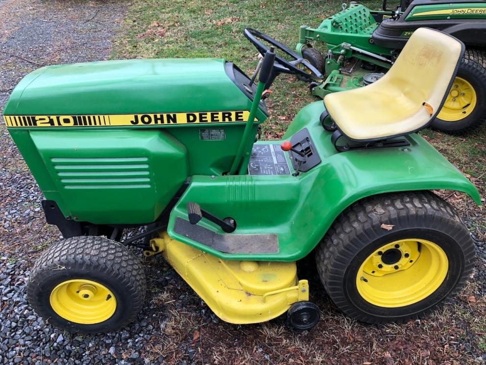 John Deere 210 Lawn Tractor with Mower Deck
