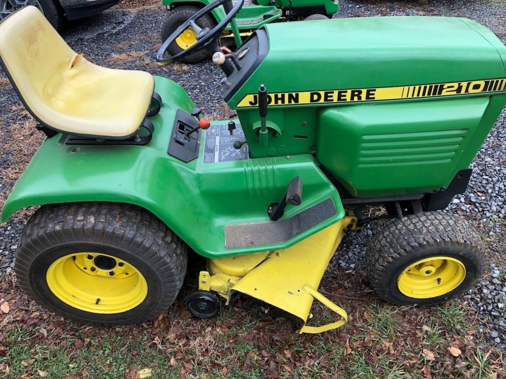 JD 210 with Mower Deck