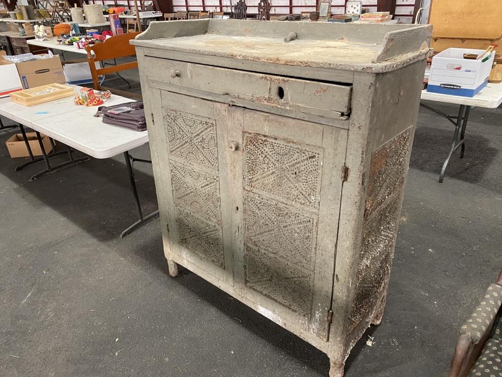 Image for VIRTUAL AUCTION - Antiques, Collectibles, Local Bottles, Jars, Vintage Household Items