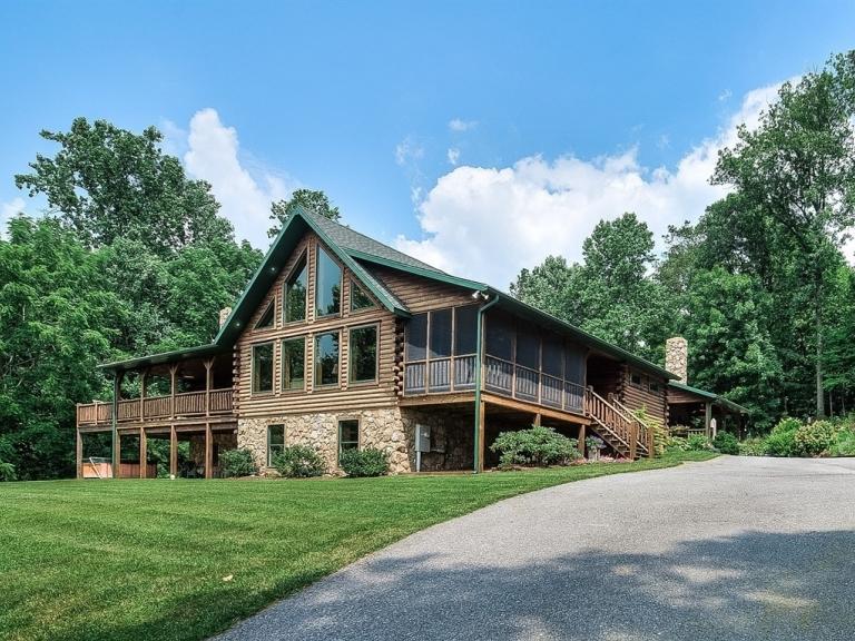 004 driveway view