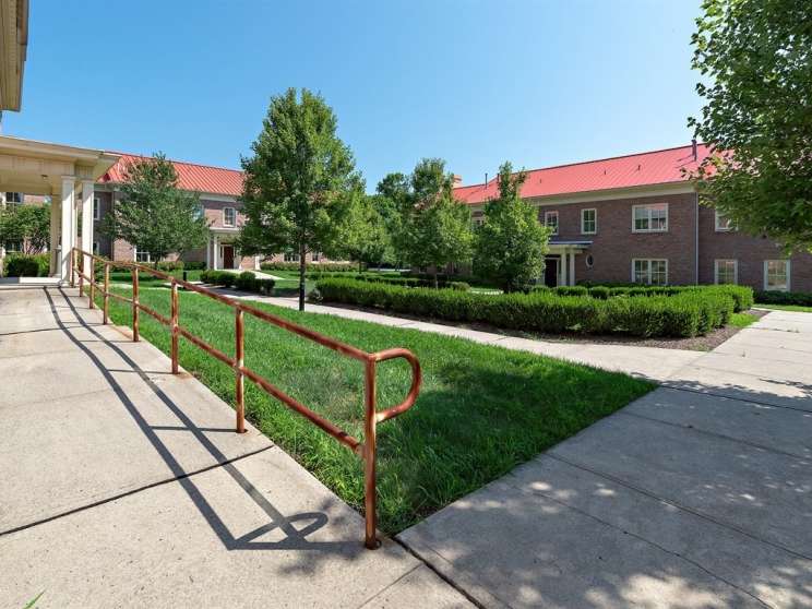 005 courtyard