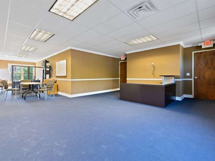 010 suite 311