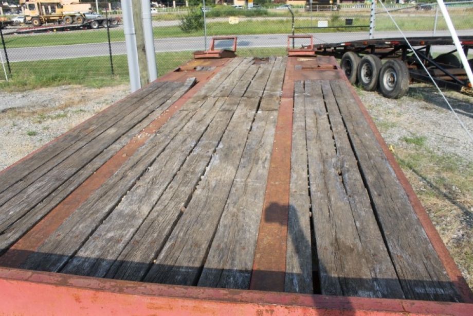 Image for 2005 Eager Beaver 20XPT 27’ T/A Equipment Trailer