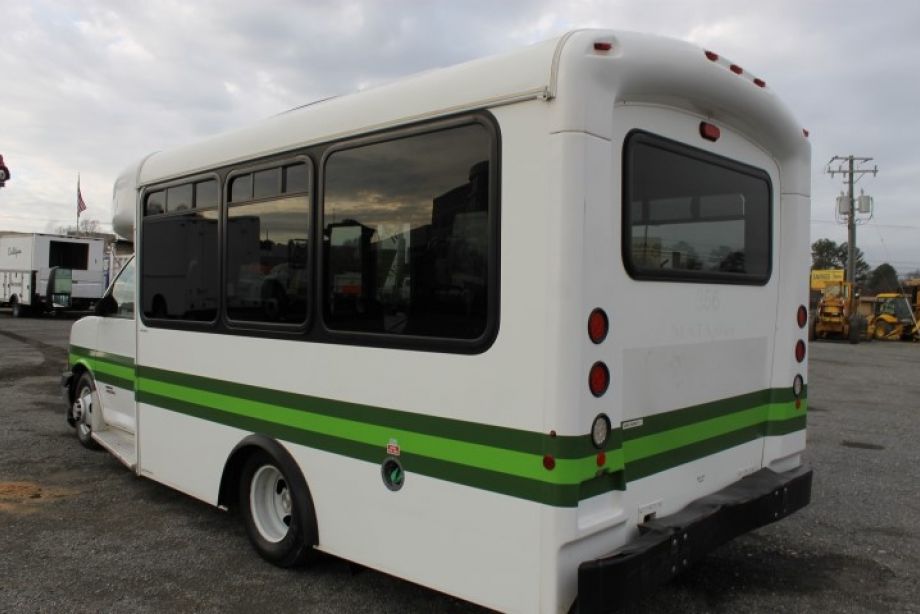 Image for 2010 Chevrolet 4500 Wheelchair Accessible 10-Pass. Shuttle Bus | 129K Miles | 8 Cylinder Diesel
