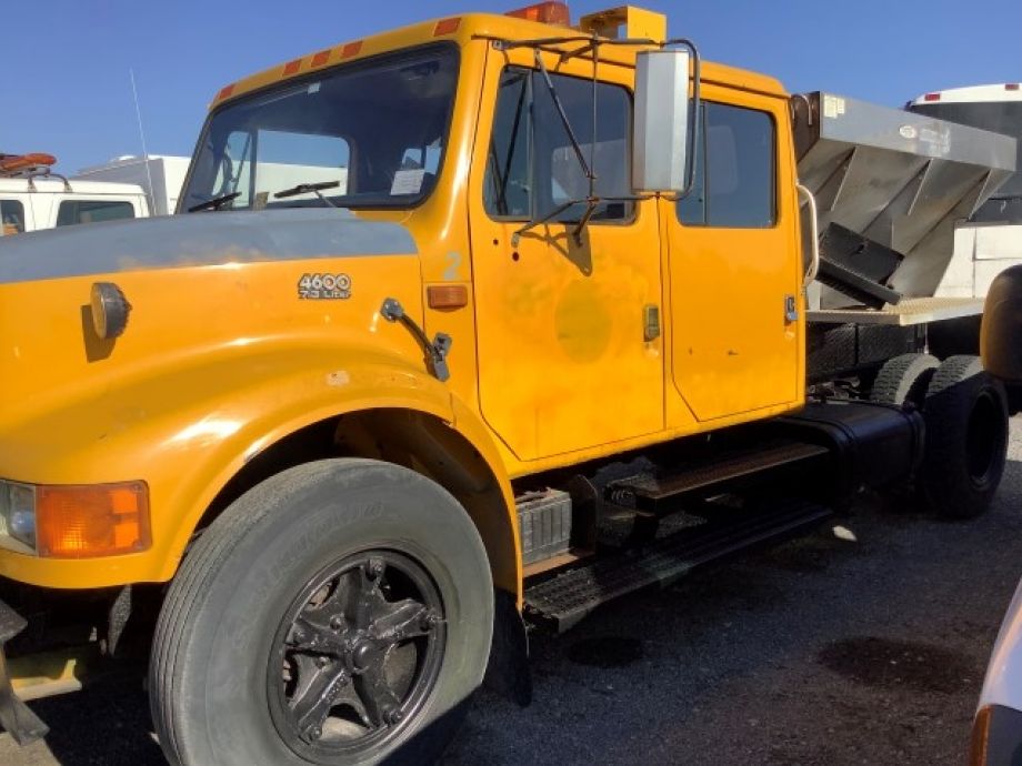 Image for 1994 International 4600 S/A Plow Truck | 8 Cylinder Diesel | Low Miles