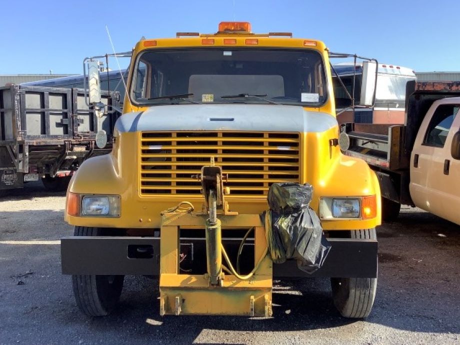 Image for 1994 International 4600 S/A Plow Truck | 8 Cylinder Diesel | Low Miles