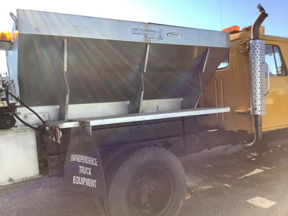 Image for 1994 International 4600 S/A Plow Truck | 8 Cylinder Diesel | Low Miles