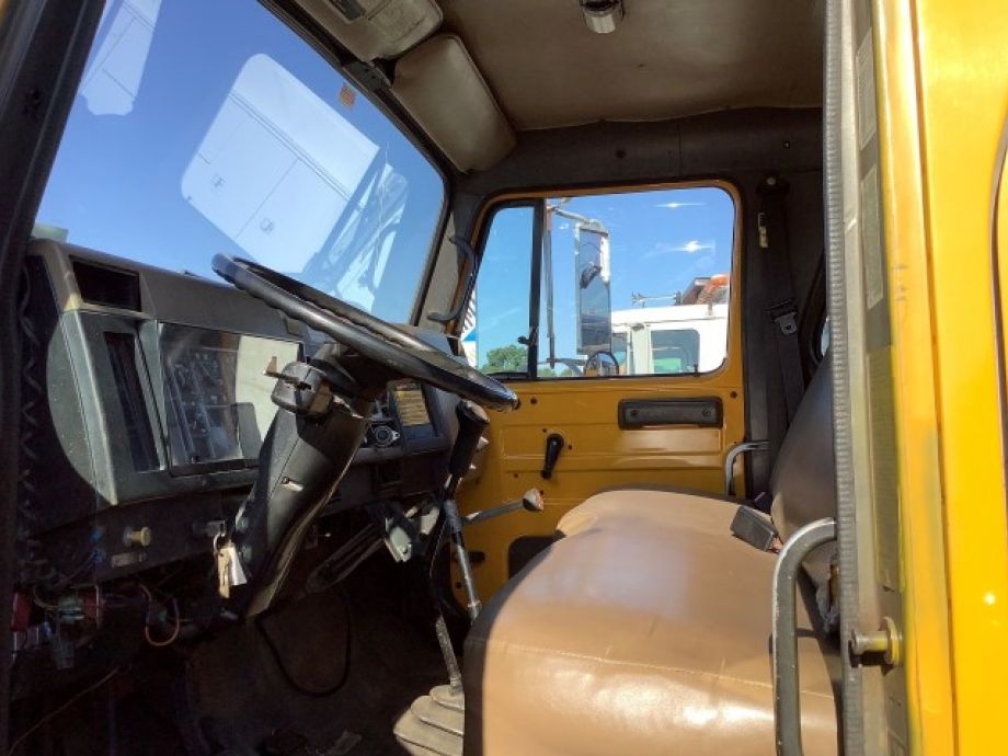 Image for 1994 International 4600 S/A Plow Truck | 8 Cylinder Diesel | Low Miles