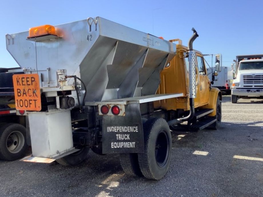 Image for 1994 International 4600 S/A Plow Truck | 8 Cylinder Diesel | Low Miles