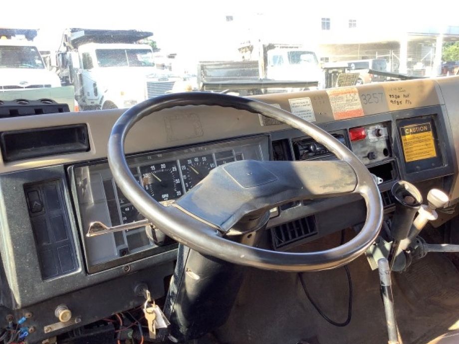 Image for 1994 International 4600 S/A Plow Truck | 8 Cylinder Diesel | Low Miles