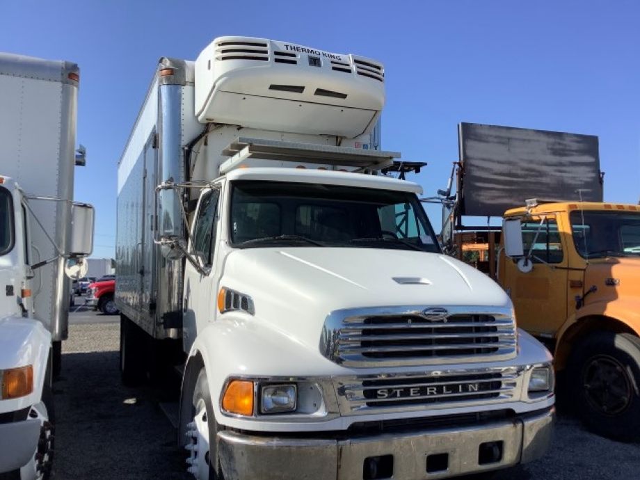 Image for 2006 Sterling 20’ S/A Refrigerated Box Truck | Cat C7 Accert 6 Cylinder Diesel Engine | 124K Miles