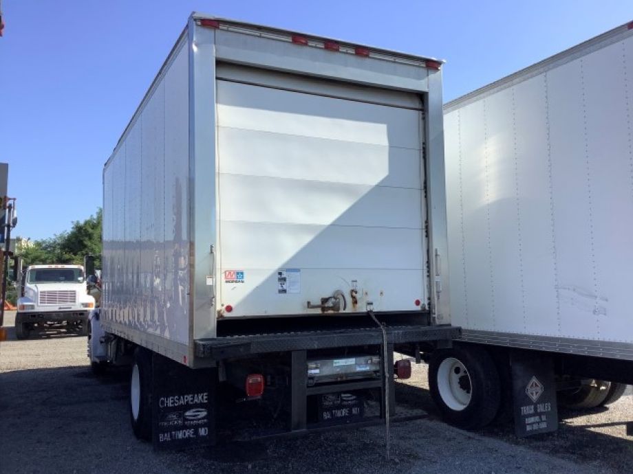 Image for 2006 Sterling 20’ S/A Refrigerated Box Truck | Cat C7 Accert 6 Cylinder Diesel Engine | 124K Miles