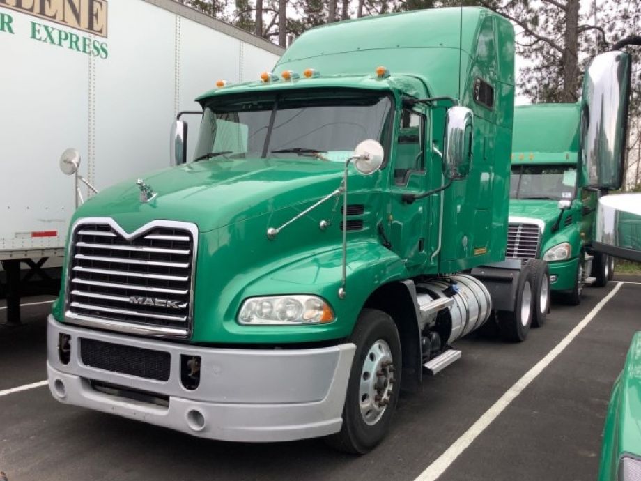 Image for EXTREMELY WELL-MAINTAINED! 2014 Mack CXU613 T/A Sleeper Cab Road Tractor