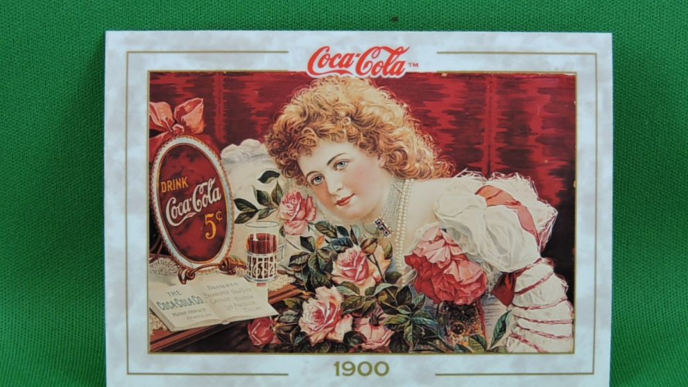 Coca-Cola Collector Cards Tin Box 5 Embossed Metal Cards (G16