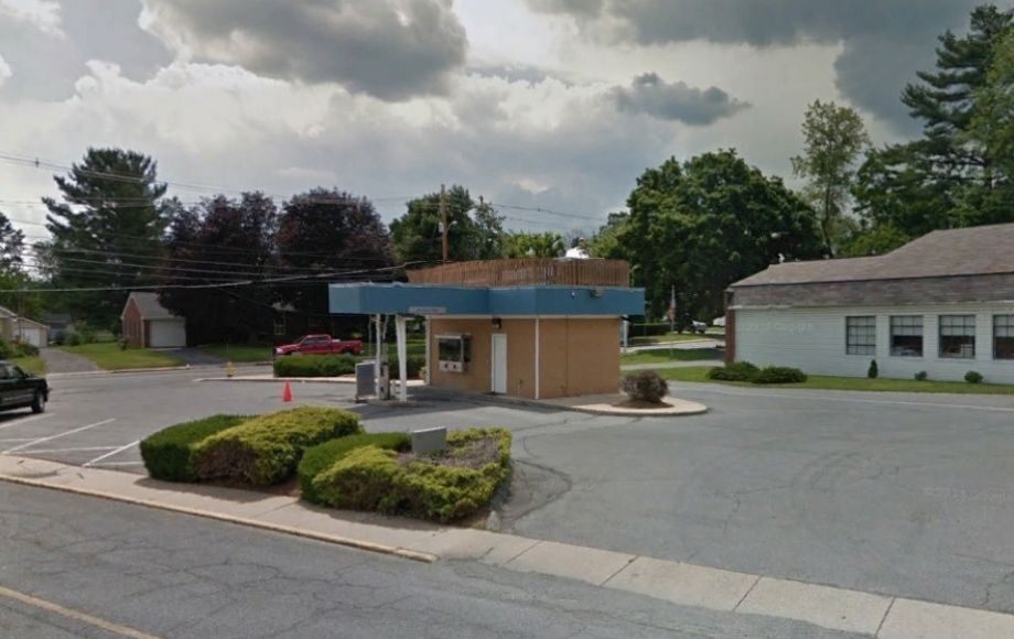 RETAIL BANK BRANCH BUILDING on .37+/ ACRES ONLINE ONLY BIDDING